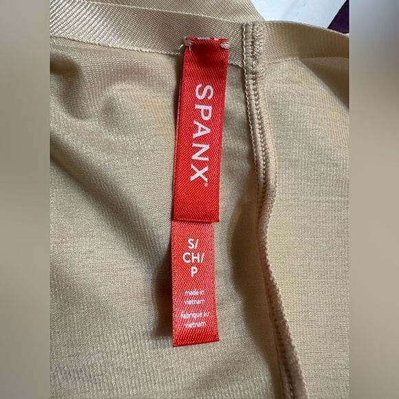 Spanx NWT Open-Bust Mid-Thigh Bodysuit in Champagne Size Small - Picture 5 of 5